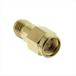 Adaptador recto SMA macho a hembra